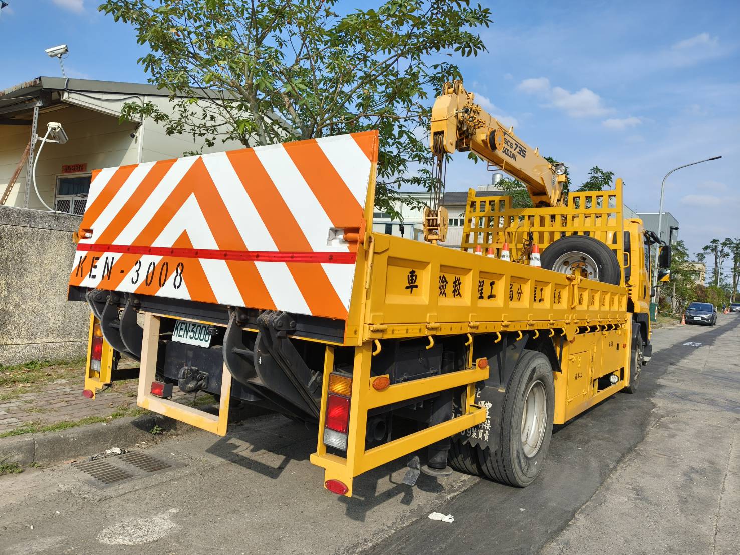 工程局吊桿車