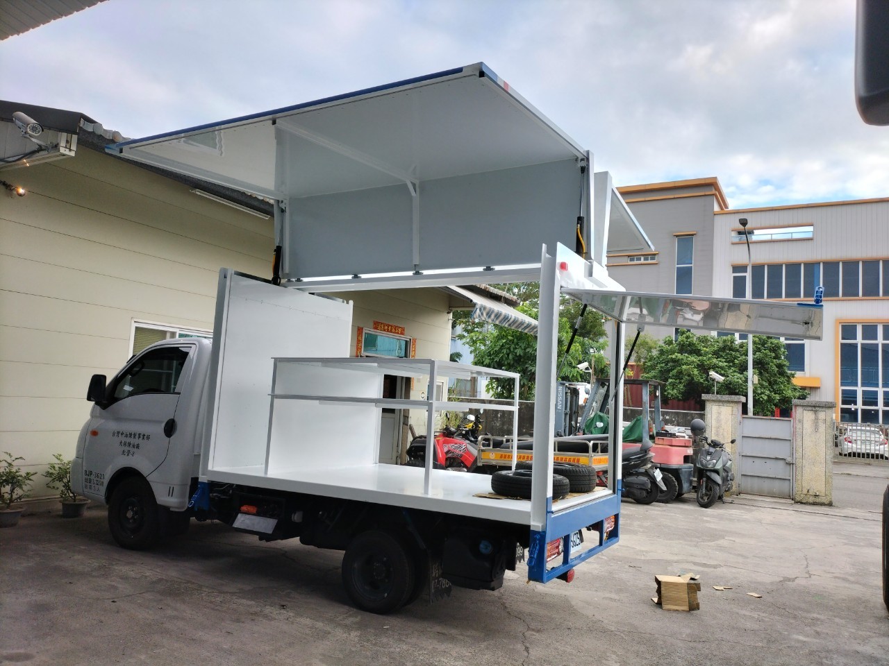 歐翼箱型車