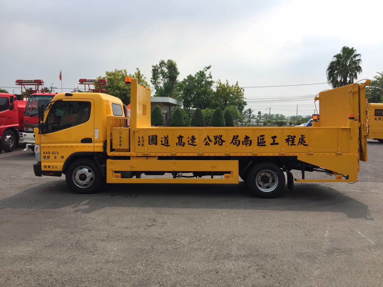 爬梯車