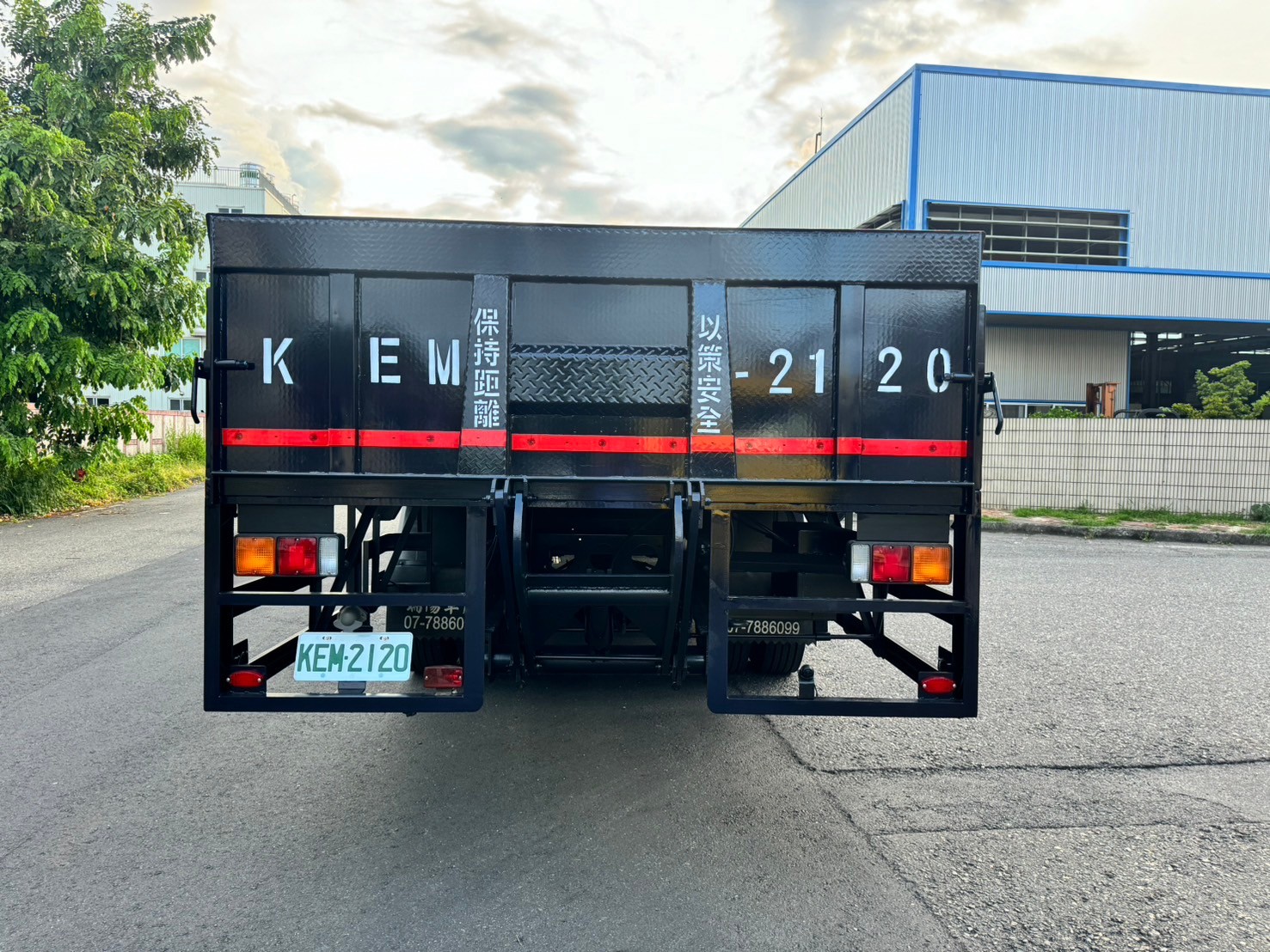 警政署吊桿車